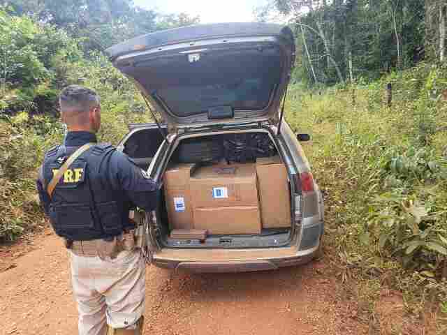 PRF apreende quase 9 mil maços de cigarro contrabandeado