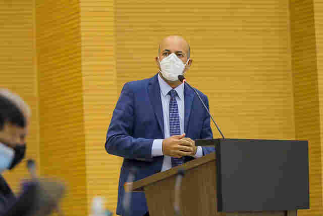 Ismael Crispin ressalta senso de responsabilidade do secretário da Sesau