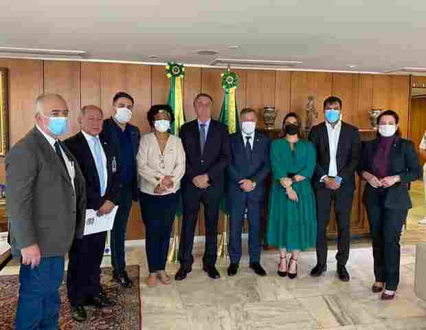 Bancada pede agilidade na transposição ao presidente, e Bolsonaro promete levar o caso a equipe ministerial