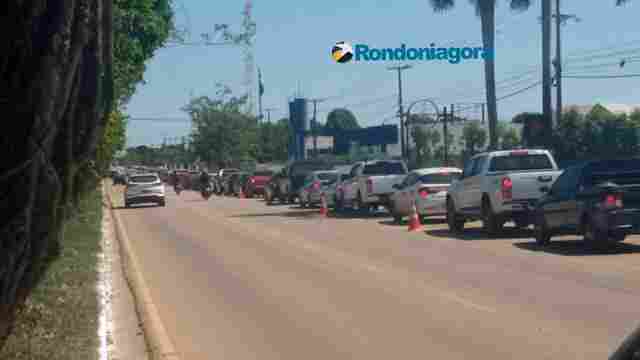 Vídeo: Vacinação de pessoas a partir de 38 anos tem fila quilométrica na Base Aérea de Porto Velho
