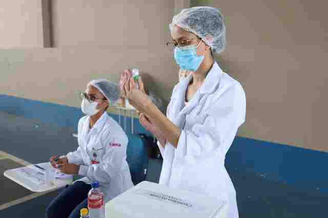 Profissionais da indústria a partir de 18 anos podem se vacinar nesta quarta-feira em Porto Velho