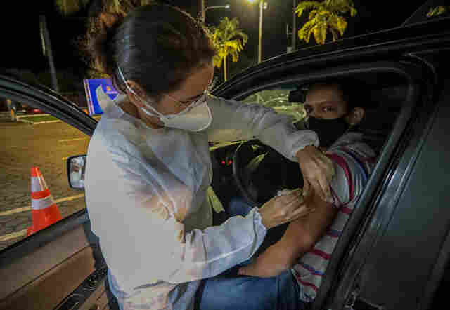 Prefeitura de Porto Velho realiza mais um drive-thru noturno de vacinação nesta sexta-feira