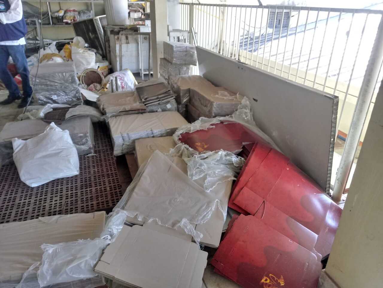 Ação de órgãos de fiscalização interdita panificadora no centro de Porto Velho; fotos
