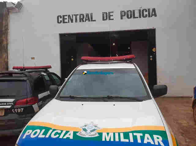 Bando rouba pistola e R$ 15 mil de vendedor de peixes na zona leste