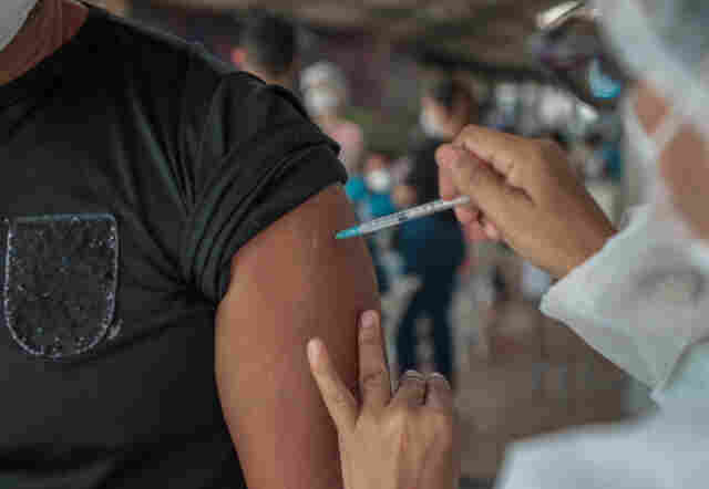 Em Rondônia, quase 220 mil pessoas já receberam imunização total contra Covid-19