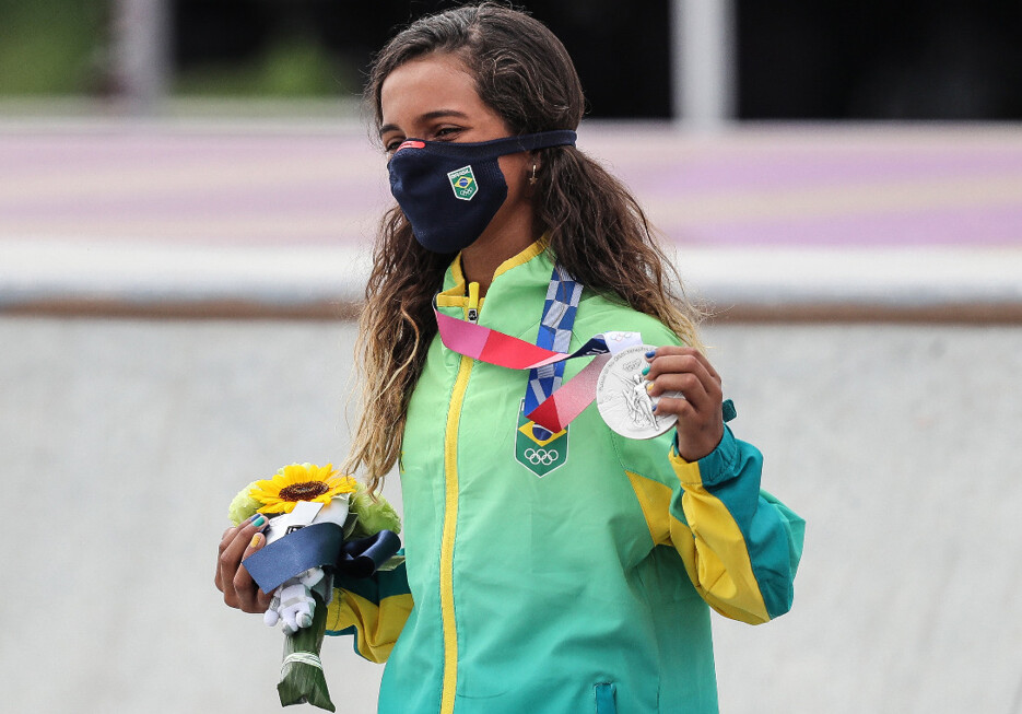 Rayssa Leal, a "Fadinha", conquista medalha de prata no skate street