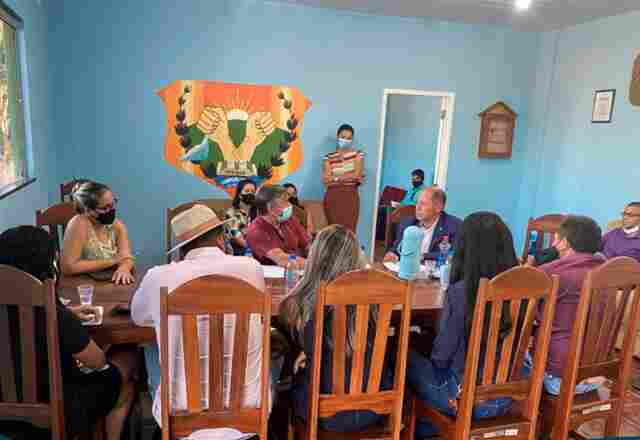 Coronel Chrisóstomo se reúne com prefeito e vereadores de Itapuã e assegura recursos de R$ 1 milhão