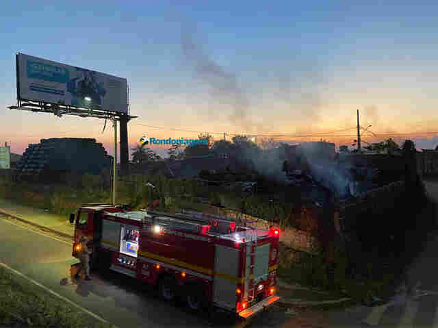 Mais um incêndio de grandes proporções é controlado pelos Bombeiros