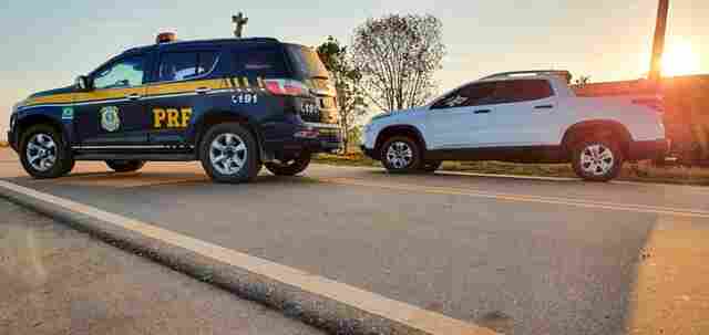 PRF recupera em menos de 7 horas caminhonete roubada em Porto Velho