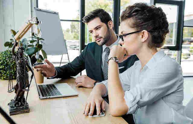 Como Administradores e Contadores podem ganhar dinheiro atuando na área do Direito