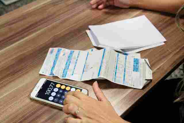 Procon orienta população de baixa renda sobre direito à tarifa social na fatura de energia para evitar cortes