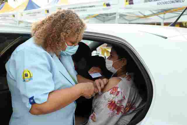 Pessoas a partir de 20 anos já podem se vacinar contra a Covid-19 em Porto Velho