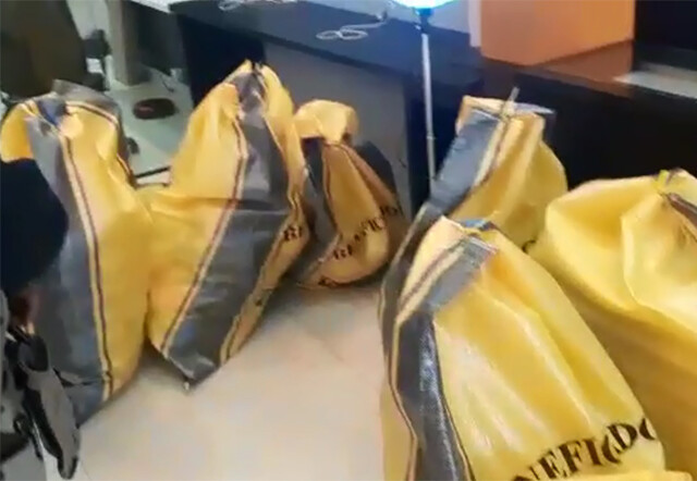 Operação da PRF, Receita e Sefin apreende grande quantidade de produtos da Apple em Porto Velho