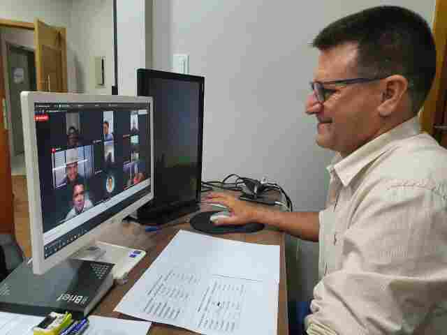 Arom promove palestra com técnicos do Ministério da Economia para implantação do E-Social