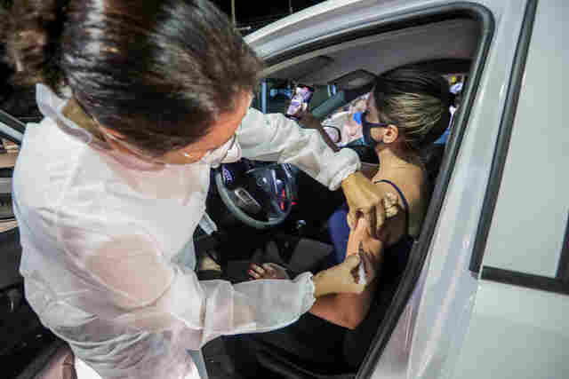 Drive-thru da vacinação terá atrações musicais na noite de quarta-feira em Porto Velho