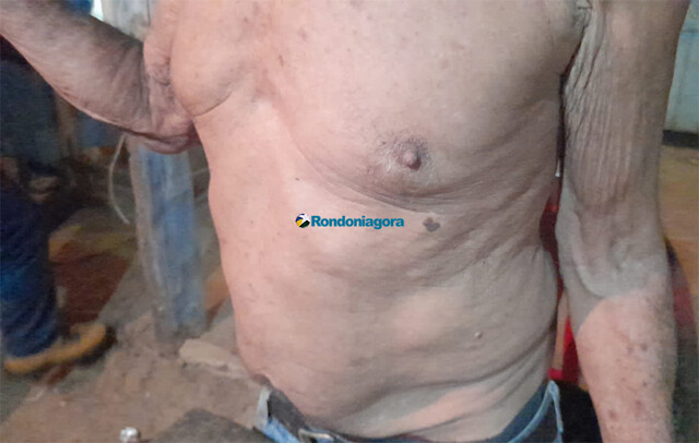 Ladrões espancam e roubam idoso em busca de armas e dinheiro