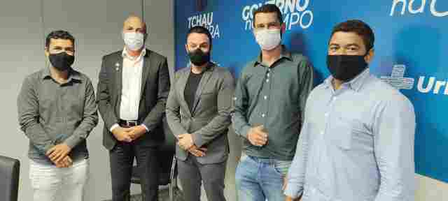 Ismael Crispin e prefeito de Parecis garantem pavimentação asfáltica e recapeamento