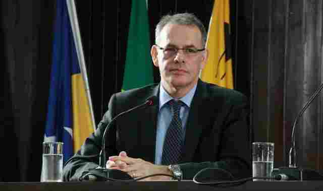 Desembargador determina que Assembleia delibere sobre perda de mandato de Edson Martins