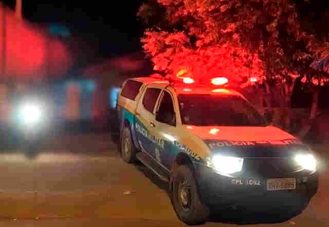 Mulher se nega a entregar chaves de caminhonete e é morta a tiros