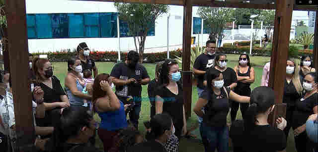 Demitidos protestam e pedem agilidade em pagamento de rescisões; Governo explica demissões