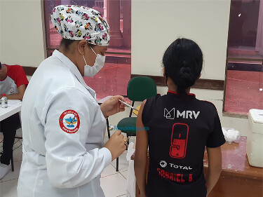 Prefeitura de Porto Velho decide manter vacinação de adolescentes contra a covid-19