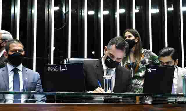 PEC da reforma eleitoral é promulgada no Congresso