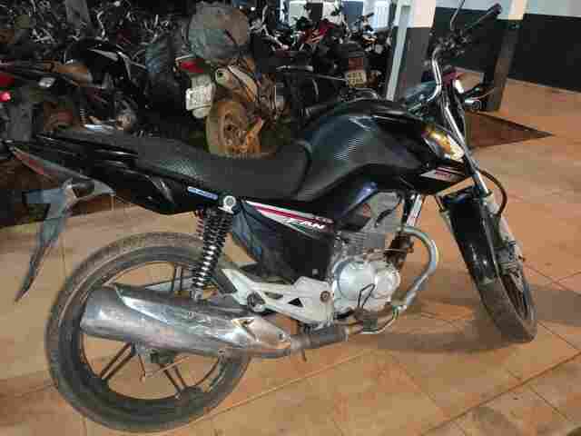 Polícia Militar recupera motocicleta roubada em Guajará-Mirim