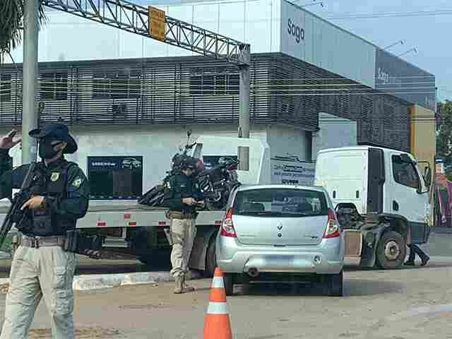 Homem fica ferido gravemente em acidente na área urbana da BR-319, em Porto Velho