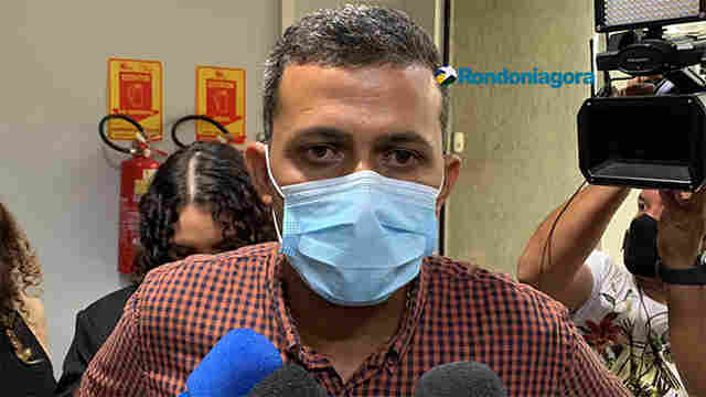 Alvo da operação contra corrupção, prefeito de Candeias acusa grupos políticos