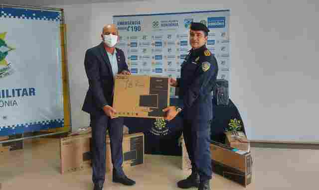 Ismael Crispin entrega 53 computadores para Polícia Militar de Rondônia