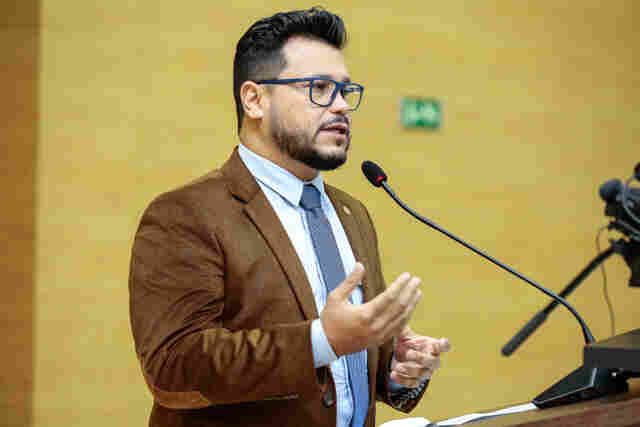 Projeto dos deputados, Marcelo Cruz e Jair Montes para distribuição de absorventes na rede de ensino fundamental e médio é aprovado