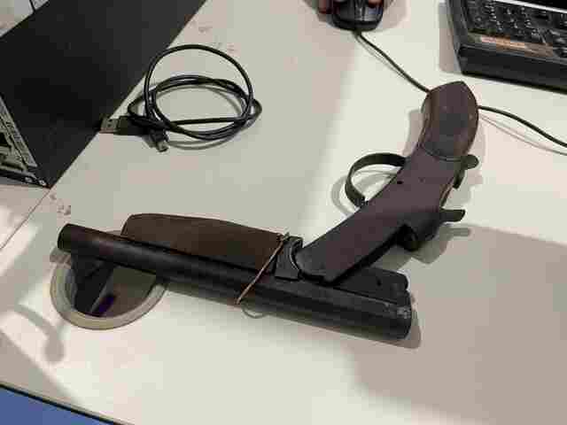 Criminosos são presos com arma caseira após tentativa de roubo