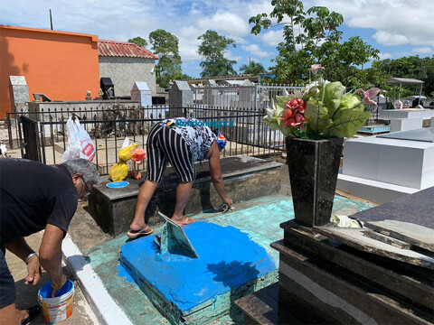 Cemitérios e áreas próximas recebem reforço de limpeza; expectativa para visitação é grande