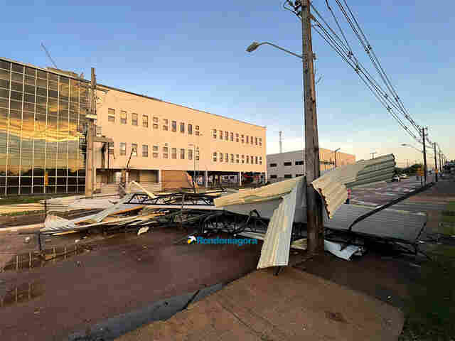 Vídeo: Novo temporal arranca estrutura do telhado do TRE na capital