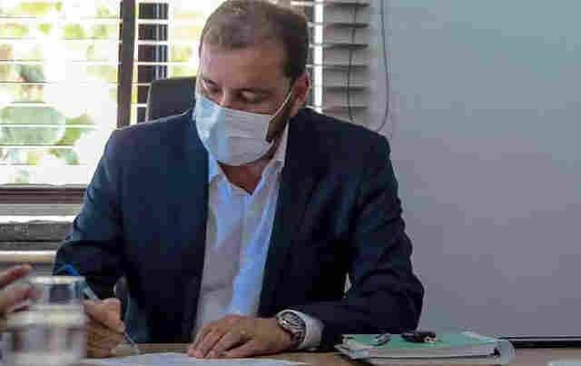 Decreto de Hildon Chaves torna facultativo o uso de máscara em locais abertos