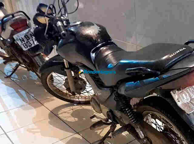 Polícia Militar recupera moto roubada e prende jovem