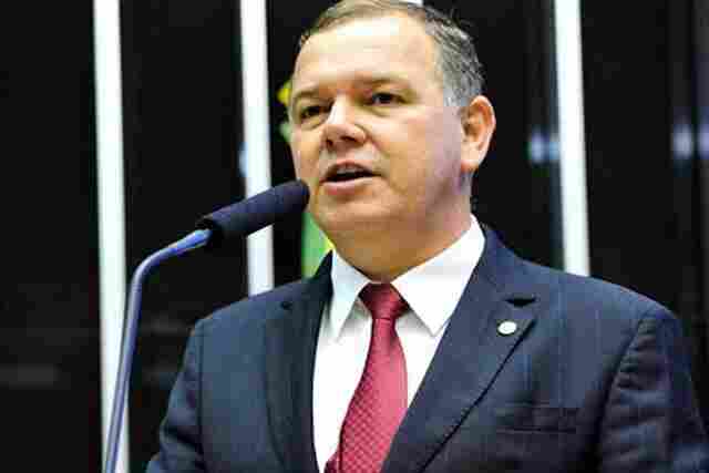 Prefeitos discutem pautas municipalistas com a bancada federal em Brasília