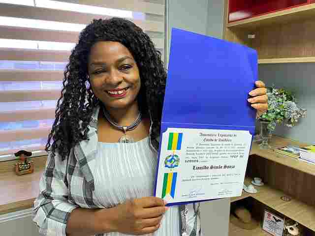 Presidente do Sintero recebe voto de louvor em reconhecimento e valorização pela defesa e luta racial no Estado de Rondônia