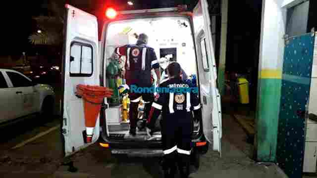 Homens são socorridos após serem baleados em distrito de Porto Velho