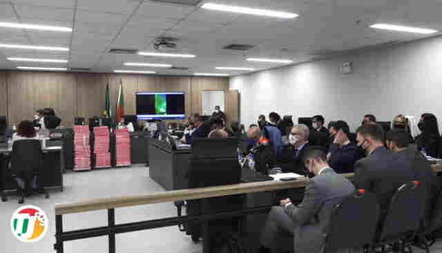 Ao vivo: primeiro dia de julgamento de réus acusados de 242 mortes na boate Kiss