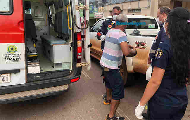 Homem pede ajuda em igreja após ser atacado na região central da capital