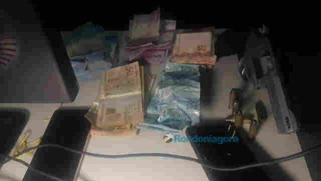 Dupla é presa após roubo em posto de combustíveis