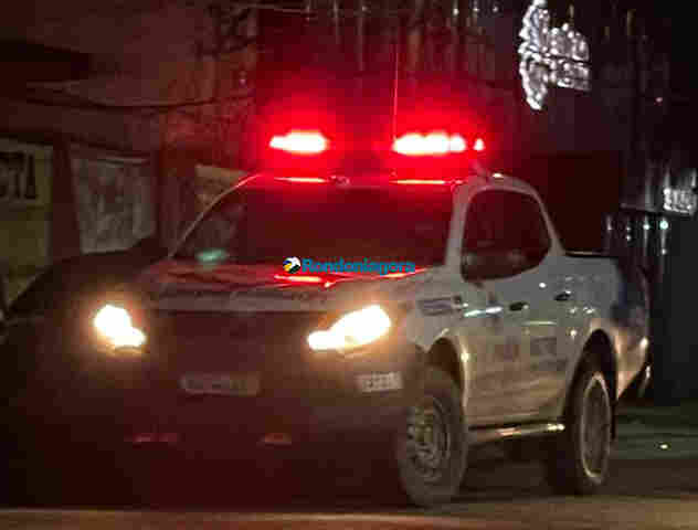 Dupla armada rouba R$ 2 mil em comércio próximo ao Skate Park