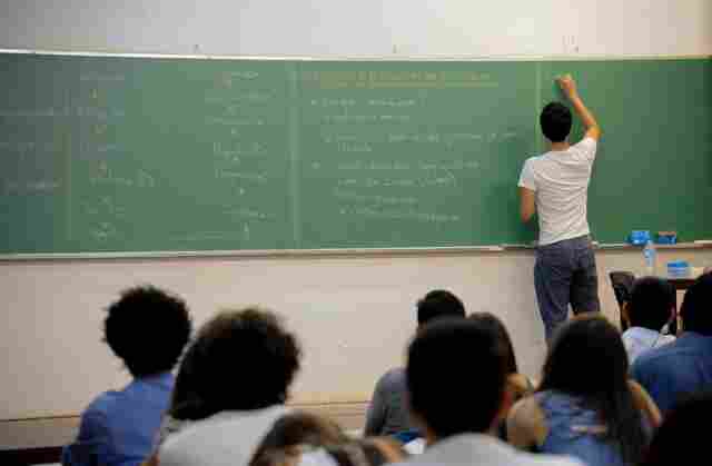 Abono para profissionais da educação do estado chega a R$ 22.215,60