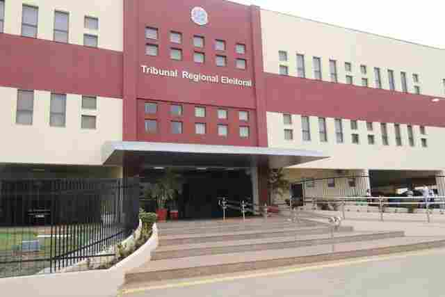 TRE também volta a suspender atendimento presencial