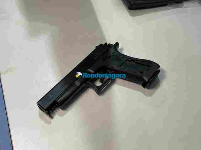 Policial penal reage a assalto e adolescente é atingido com um tiro