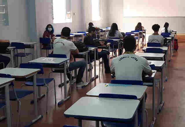 Mesmo com aumento de casos de covid-19, Governo e Prefeitura da capital mantêm início de aulas para 9 de fevereiro