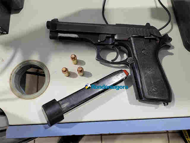 Acusado de negociar arma é preso após fugir de abordagem na zona sul