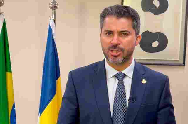 Jornalista da Globonews anuncia articulação para Marcos Rogério assumir Secretaria Geral de Governo, mas parlamentar nega