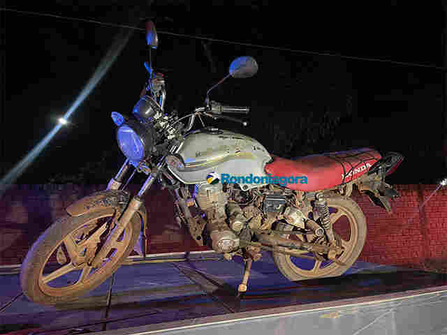Criminosos roubam duas motos, não gostam de uma e a abandonam